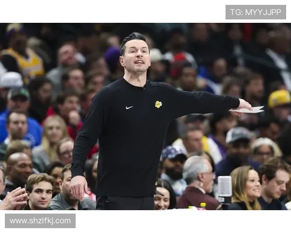 霍里谈湖人续约雷迪克与莱昂纳德合同相似之处引发热议